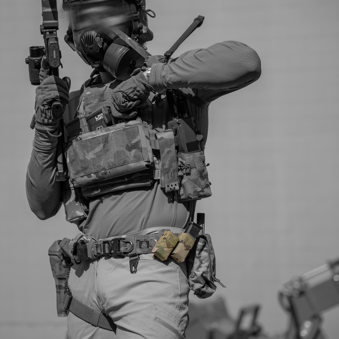 Swift Action Pistol Pouch - Boreal Defence